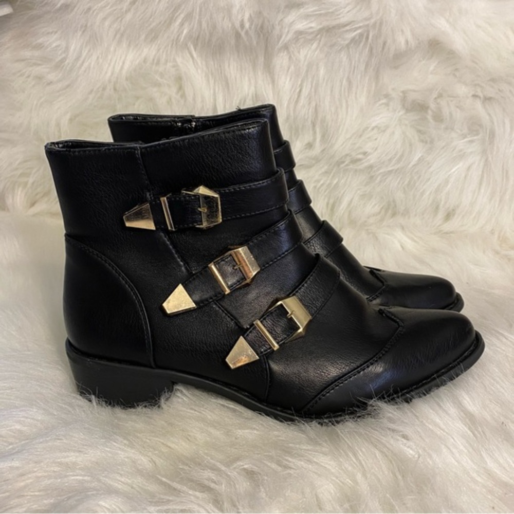 Yoki Shoes‎ Boots Women’s Size 11 Black Ankle Booties Side Zip. Goth